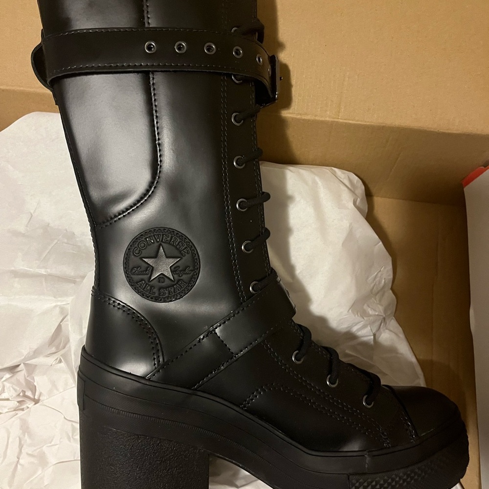 Converse Black Lace Up Boots Sleek Design